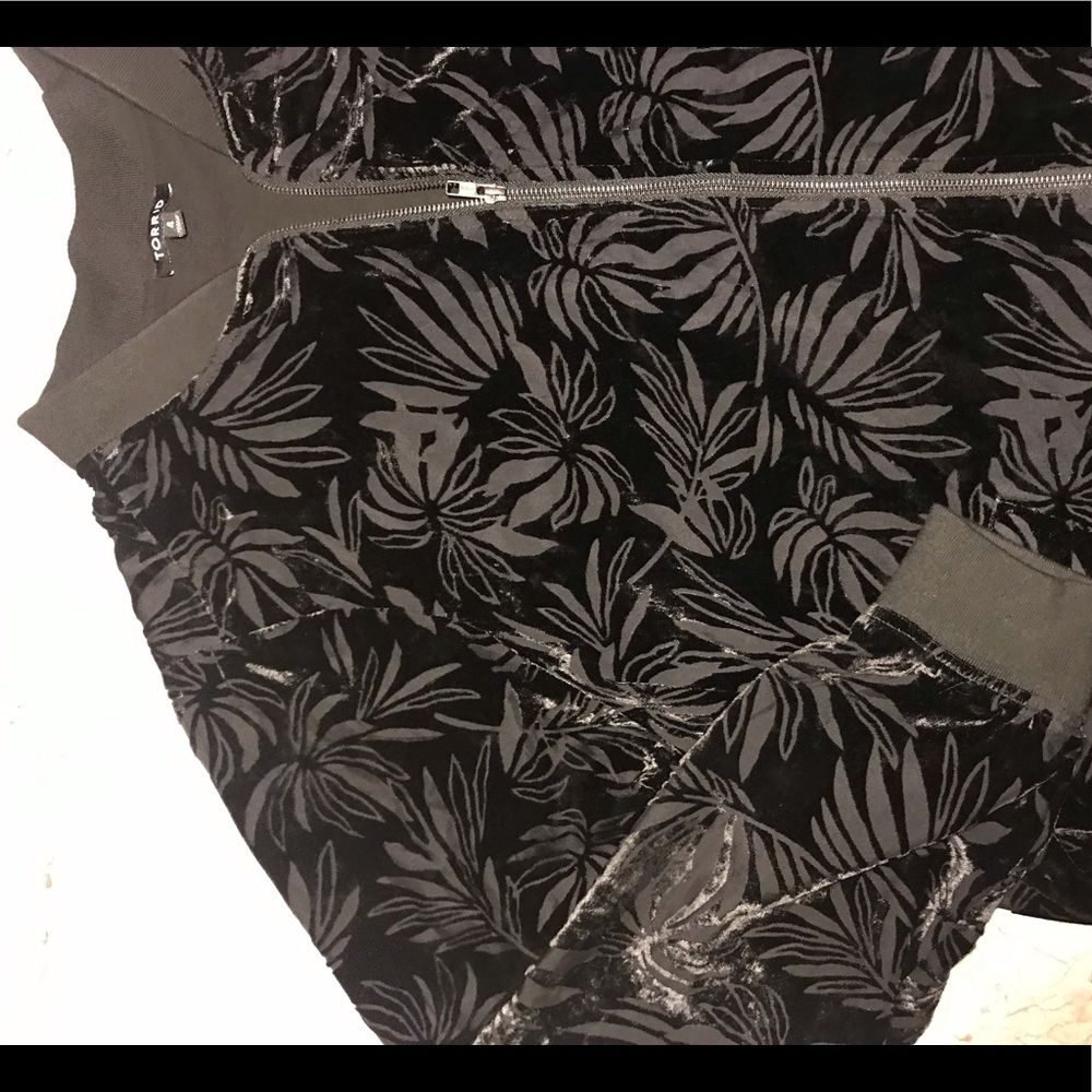 Previously Owned Torrid Velvet Bomber